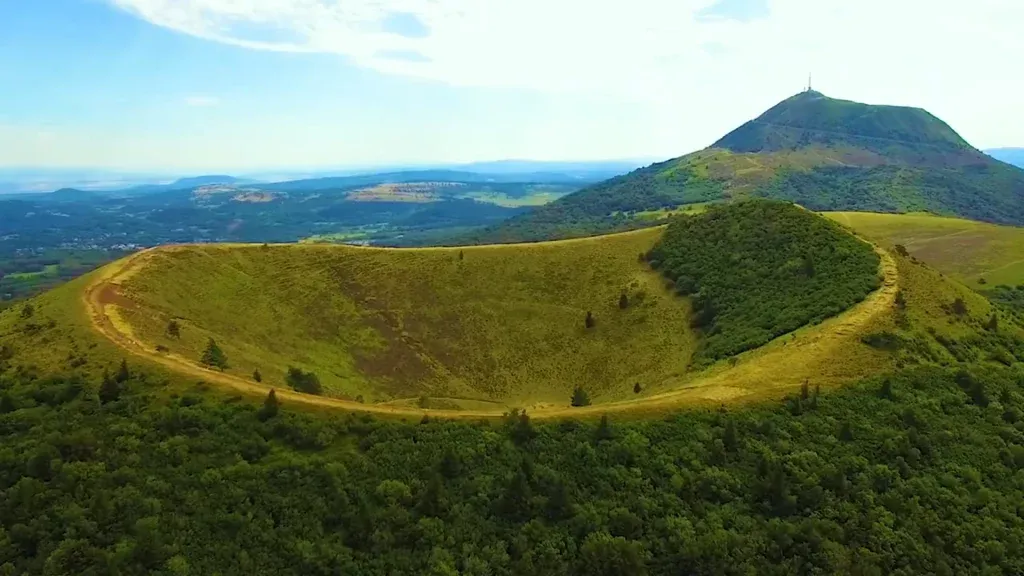 Les plus beaux volcans d'Auvergne à découvrir absolument