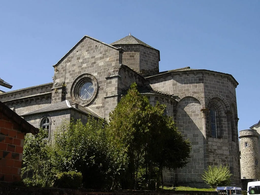 The Notre-Dame Collegiate Church, an essential heritage site to discover