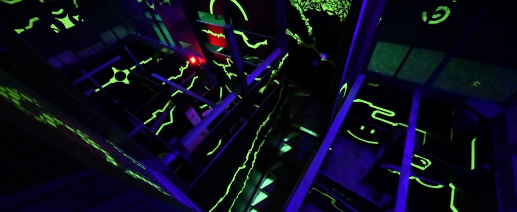 Laser Game à Clermont-Ferrand, une activité fun et immersive headerdemo1
